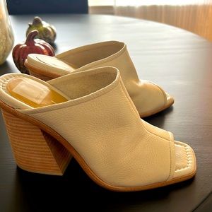 Dolce Vita Ivory leather sandals
